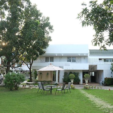 Udee Cozy Bed & Breakfast Chiang Mai Exteriör bild
