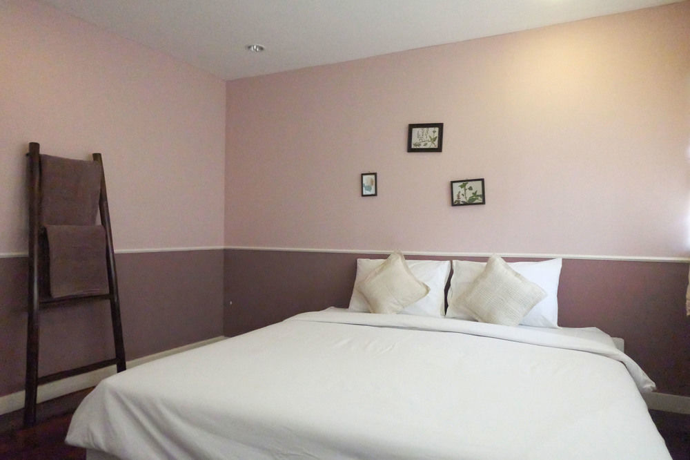 Udee Cozy Bed & Breakfast Chiang Mai Exteriör bild