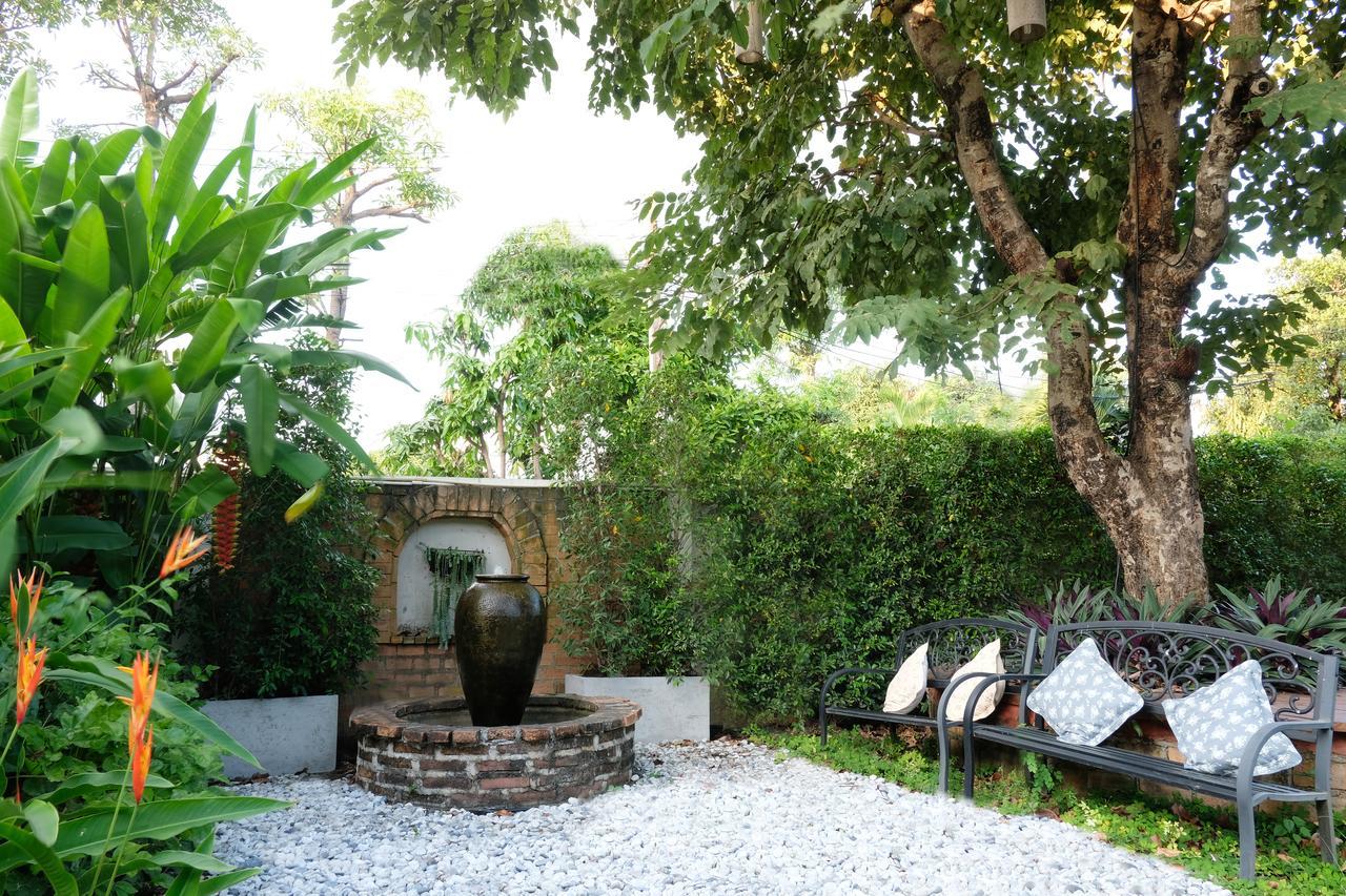 Udee Cozy Bed & Breakfast Chiang Mai Exteriör bild