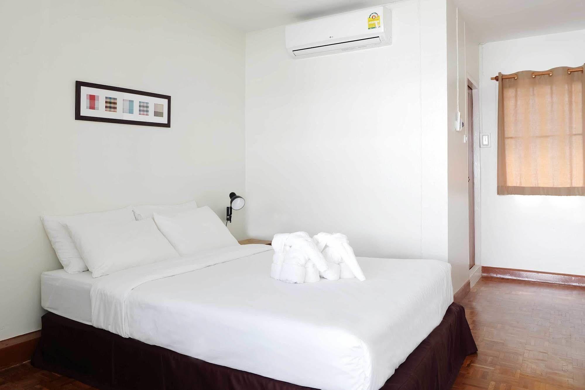 Udee Cozy Bed & Breakfast Chiang Mai Exteriör bild