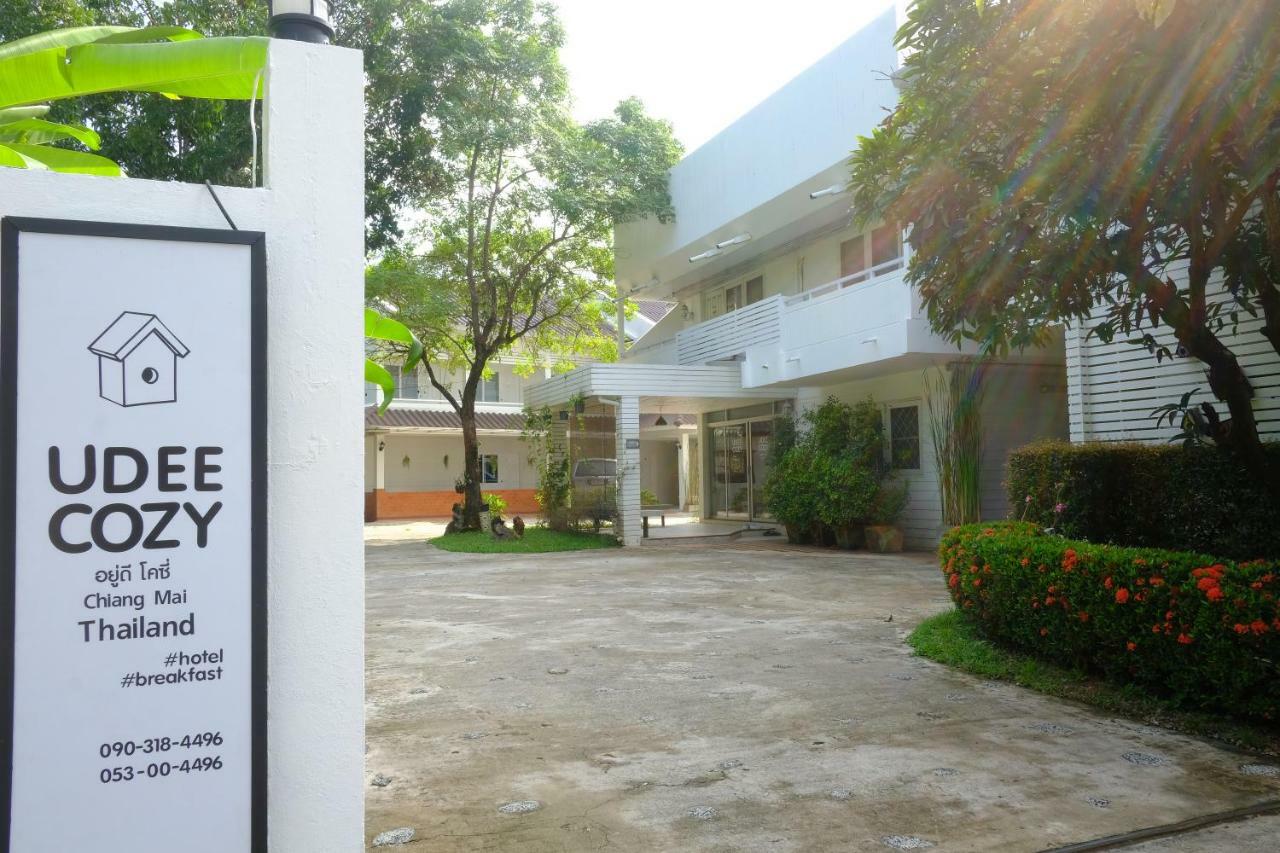 Udee Cozy Bed & Breakfast Chiang Mai Exteriör bild